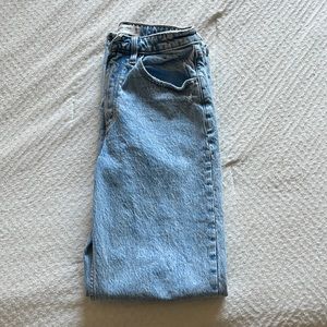 Abercrombie Curve Love relaxed straight leg jeans. Size 26 along.